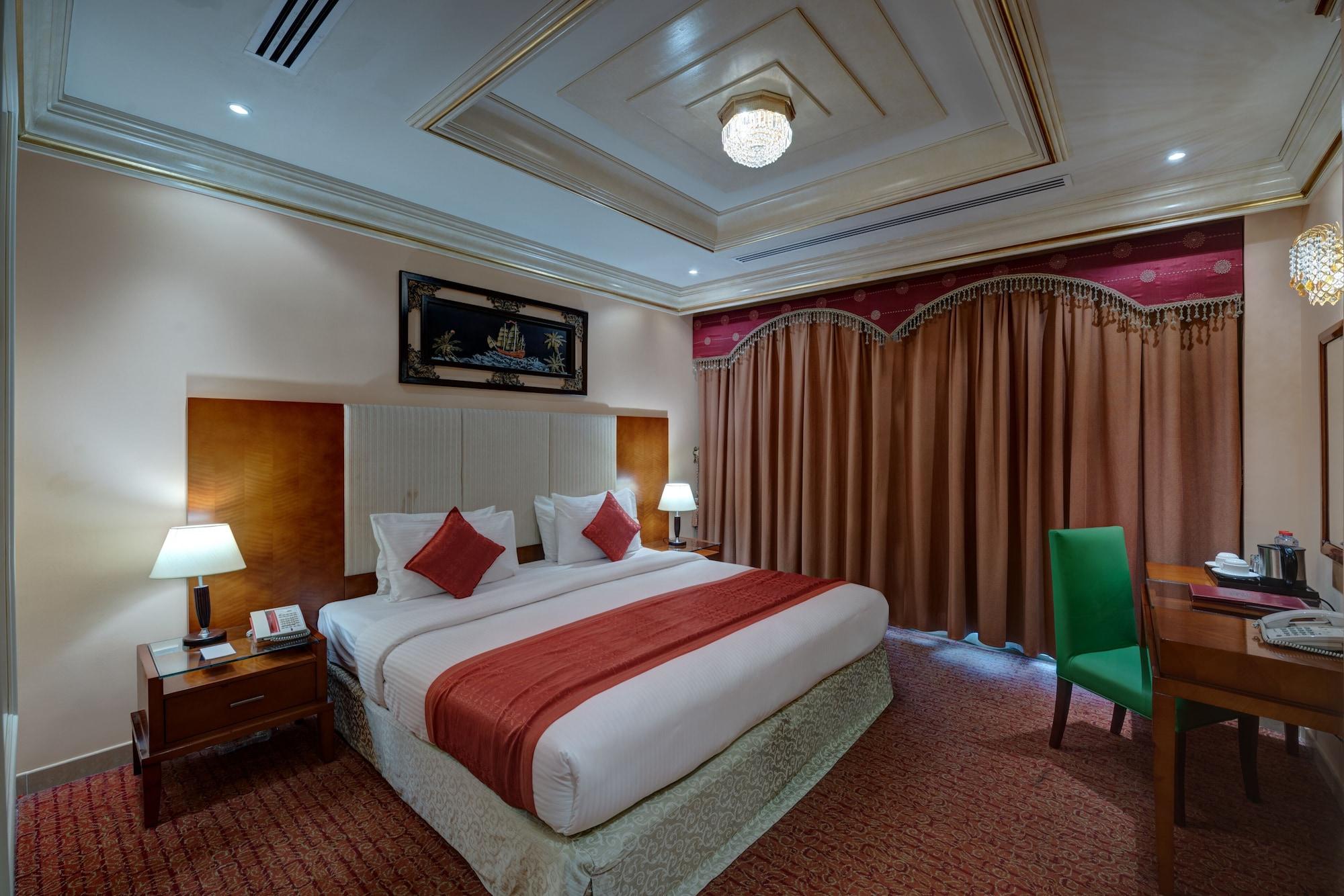 사하라 비치 리조트 앤 스파 샤르자 외부 사진 A bedroom at the hotel
