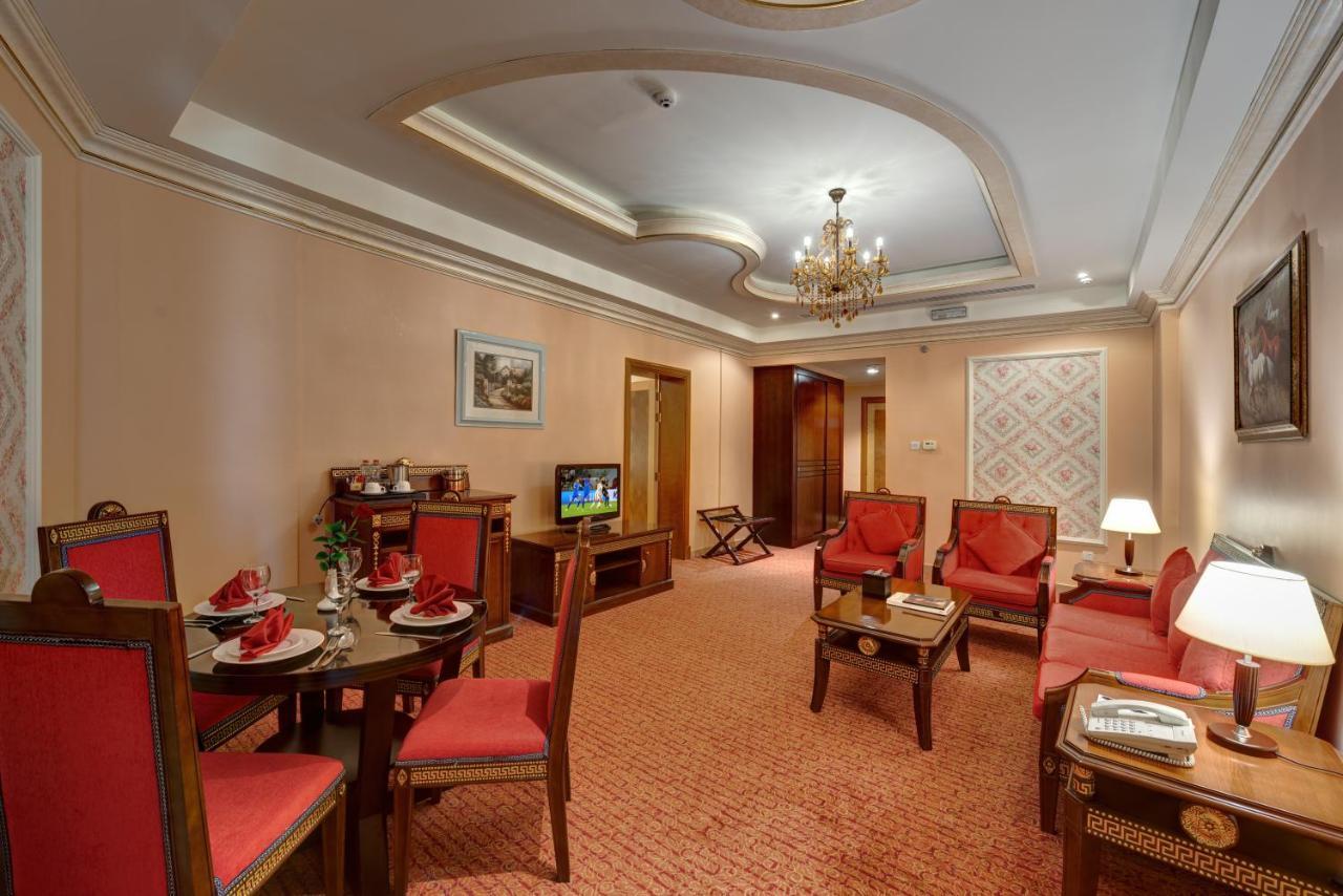 사하라 비치 리조트 앤 스파 샤르자 외부 사진 A suite at the hotel