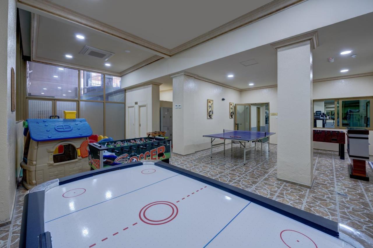 사하라 비치 리조트 앤 스파 샤르자 외부 사진 The game room